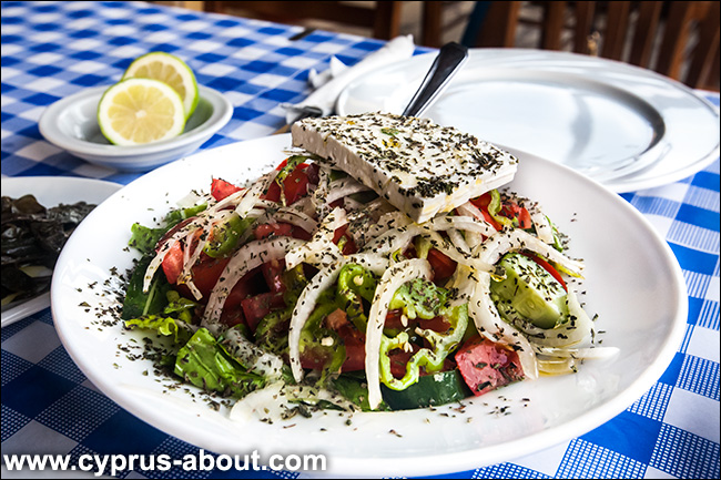Что едят на Кипре? Деревенский салат